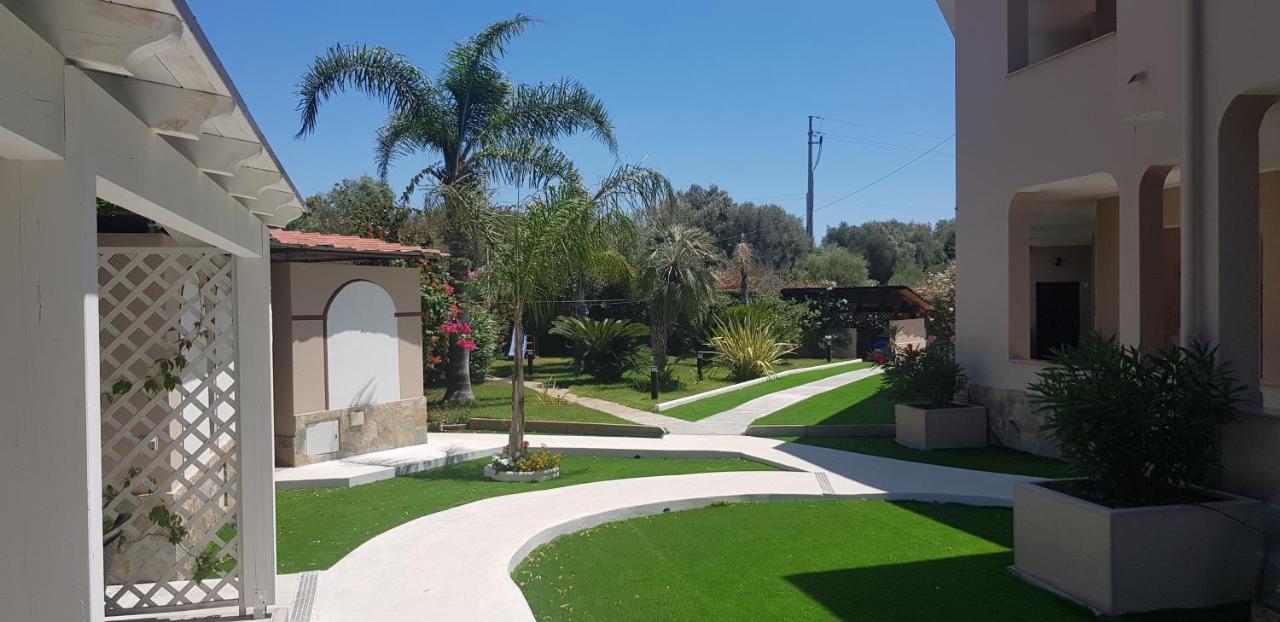 فيلاّسيمِيوس Palm Village المظهر الخارجي الصورة