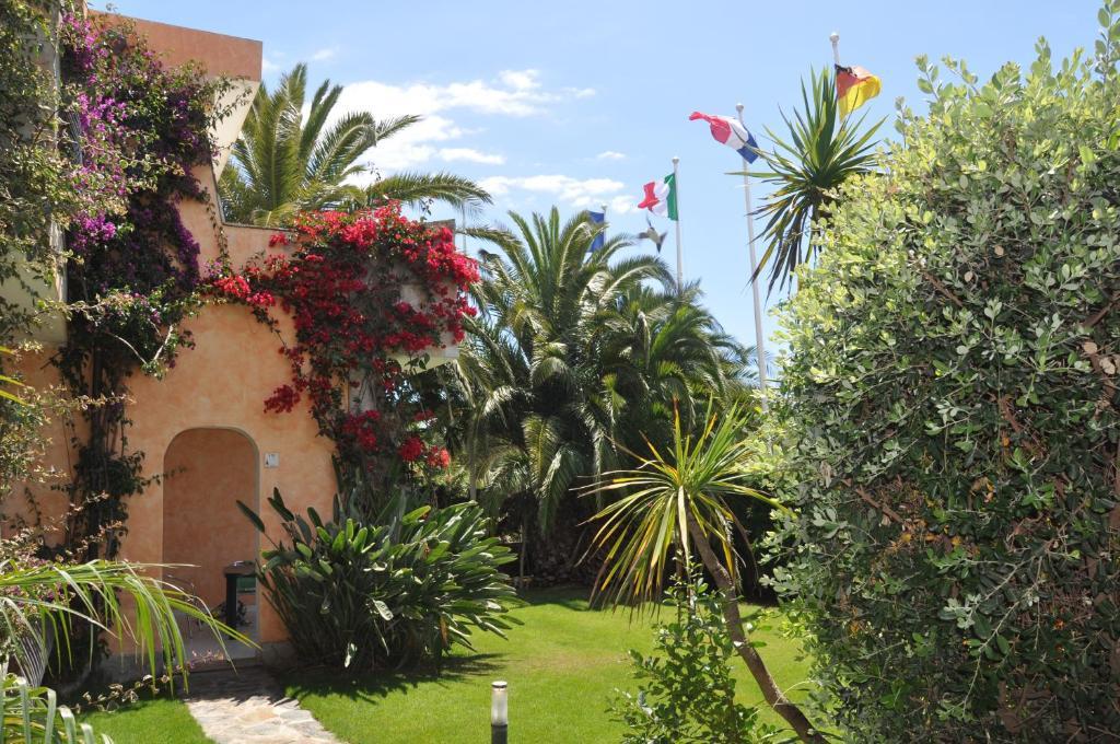 فيلاّسيمِيوس Palm Village المظهر الخارجي الصورة